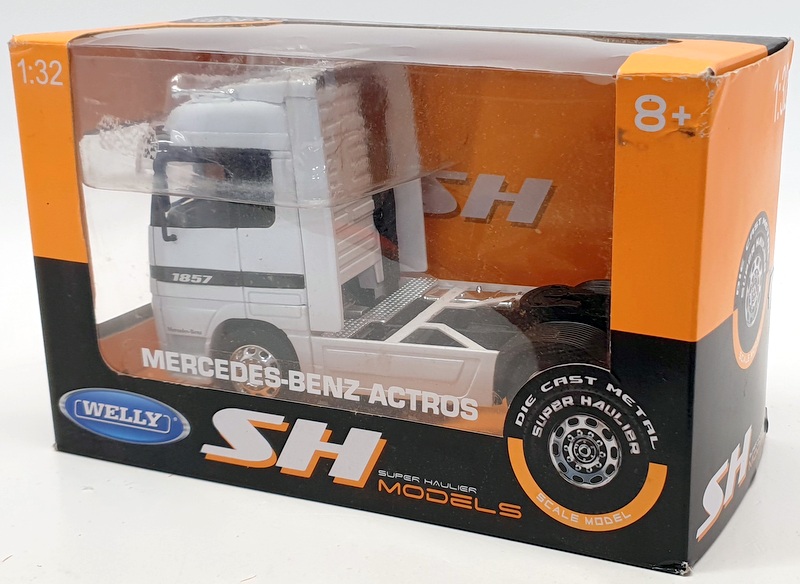 Welly 1/32 Scale Model Car 32280W - Mercedes Benz Actros - White