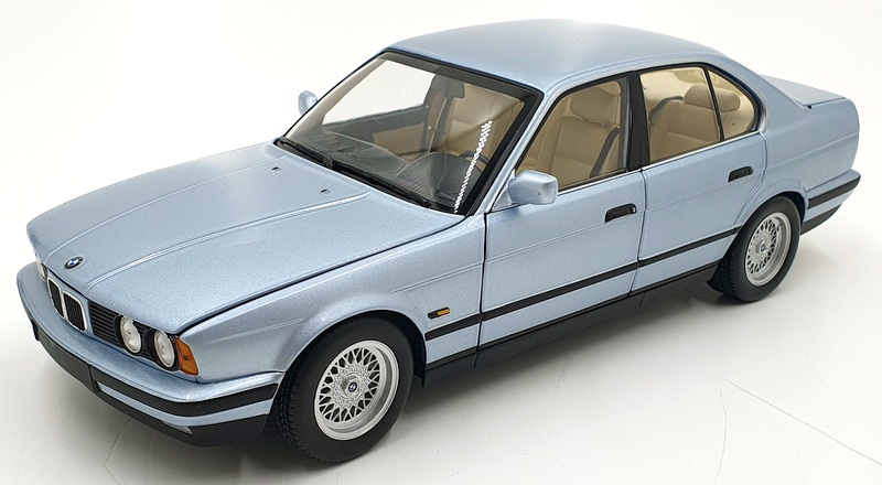 【新品・未開封】MINICHAMPS BMW 535i 1988 1:18 Minichamps 1/18 Scale Diecast 100 024007 - BMW 535i E34 1988