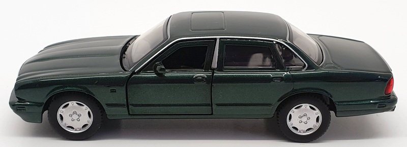 Tayumo 1/36 Scale Pull Back & Go 36100020 - Jaguar XJ6 - Emerald Green