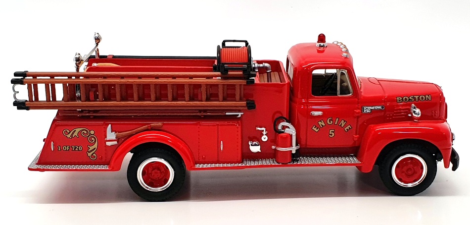 First Gear 1/34 Scale 19-1194 - 1957 International R190 Fire Pumper - Boston