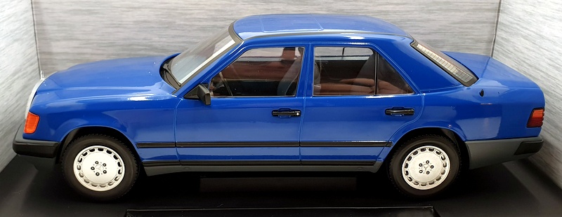 Model Car Group 1/18 Scale MCG18411 - Mercedes-Benz W124 1984 - Blue