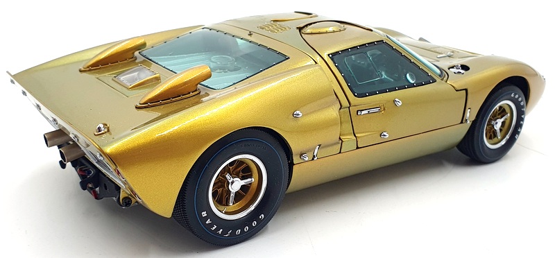 Exoto 1/18 Scale diecast 11125 - 1966 Ford GT40 Mk II - Standox Suzuka Sun