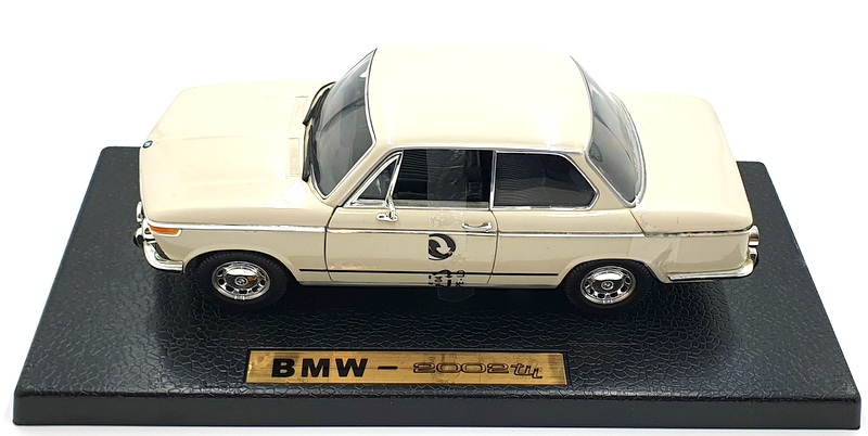 Anson 1/18 Scale Model Car 30386 - BMW 2002 TII - White | eBay