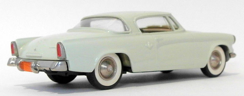 Brooklin 1/43 Scale BRK32 001A  - 1953 Studebaker Commander Coupe - Pale Green