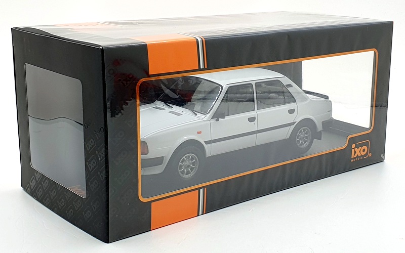 Ixo 1/18 Scale Diecast 18CMC158 - 1988 Skoda 130 L - White