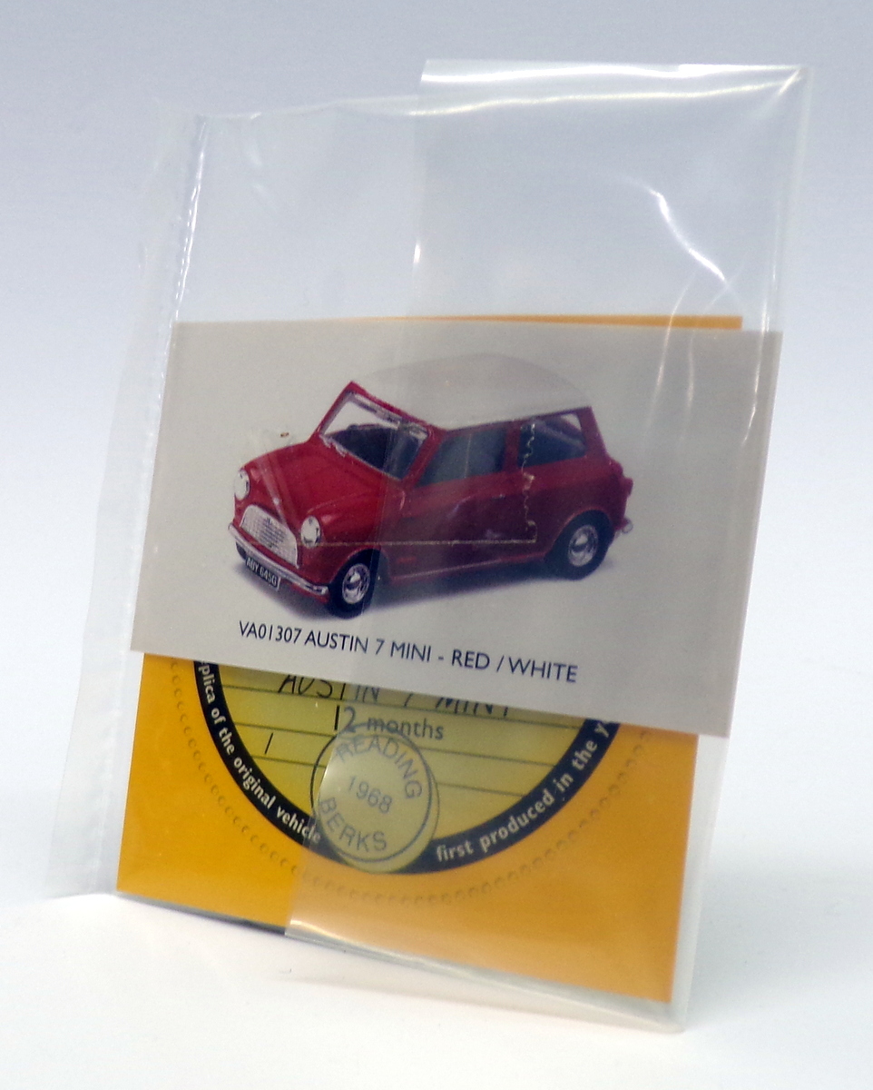 Vanguards 1/43 Scale Model Car VA01307 - Austin 7 Mini - Red/White