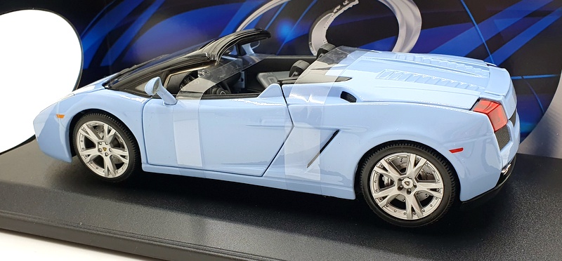 Maisto 1/18 Scale Diecast 31136 - Lamborghini Gallardo Spyder