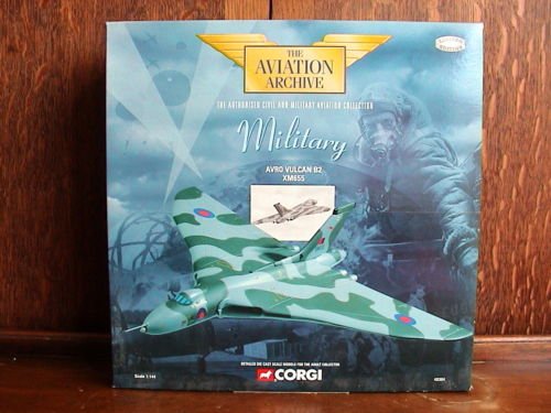 Corgi 1/144 Diecast 48304 - The Aviation Archive - Avro Vulcan B2 XM655 AA48304