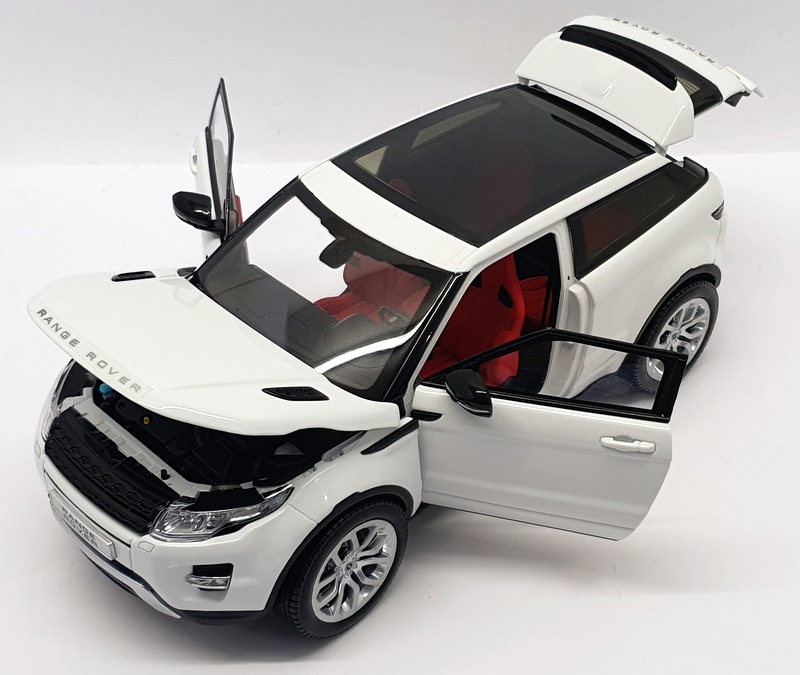 GT Autos 1/18 Scale Model Car RN141280 - 2011 Range Rover Evoque - White