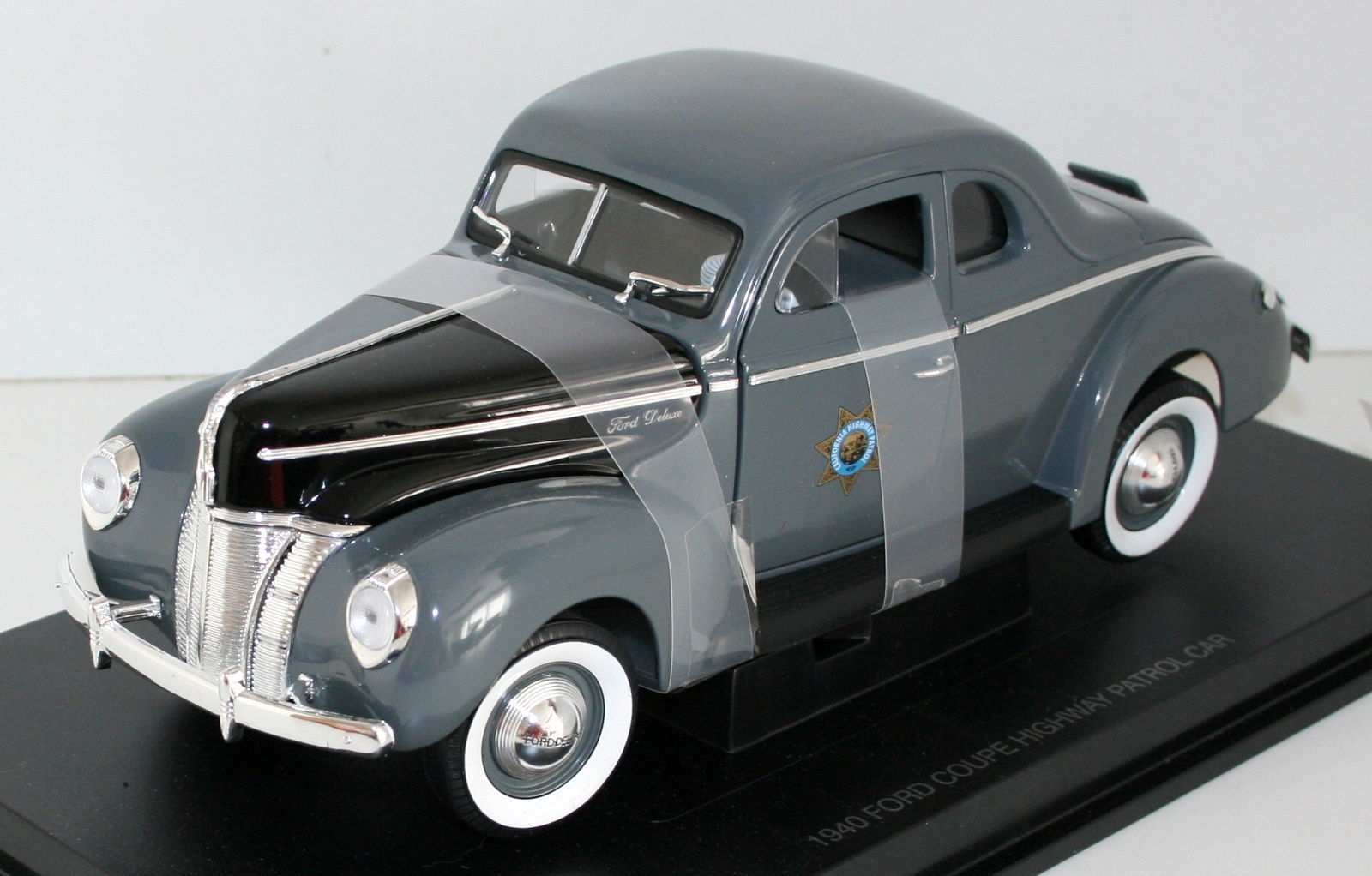 EAGLE RACE 1/18 3815 1940 FORD COUPE HIGHWAY PATROL CAR GREY