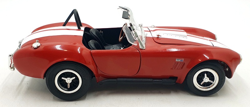 Ertl 1/18 Scale Diecast 31024M - Shleby Cobra 427 - Red/White Stripes