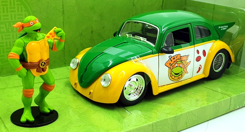 Jada 1/24 Scale Diecast 81439 - TMNT Michelangelo & 1959 Volkswagen Drag Beetle