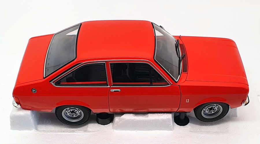 Minichamps 1/18 scale 150 084100 - 1975 Ford Escort Mk2 1.3 (LHD) - Orange