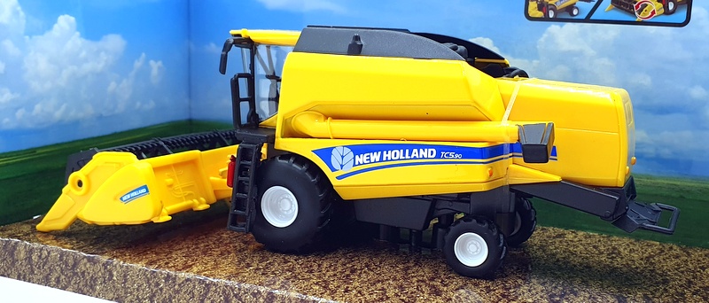 Burago 18cm long 18-31721 - New Holland TCS.90 Combine Harvester - Yellow Burago 18cm long 18-31721 - New Holland TCS.90 Combine Harvester - Yellow