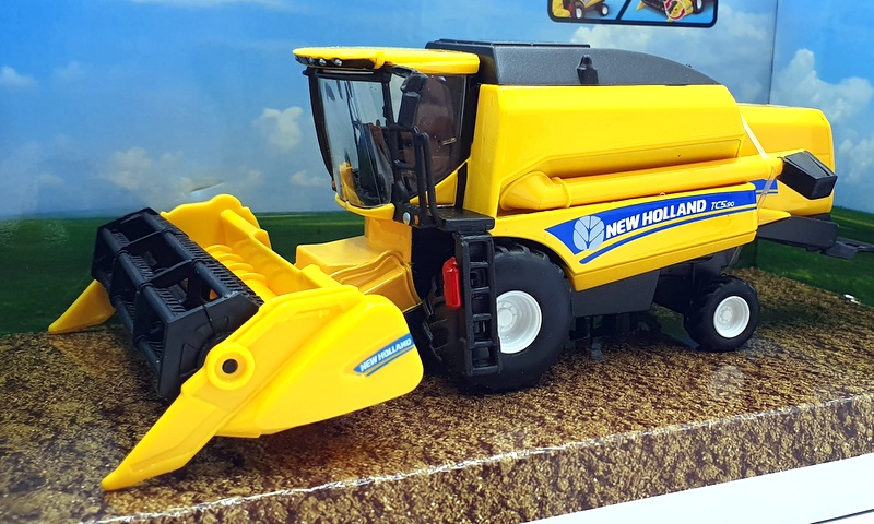 Burago 18cm long 18-31721 - New Holland TCS.90 Combine Harvester - Yellow Burago 18cm long 18-31721 - New Holland TCS.90 Combine Harvester - Yellow