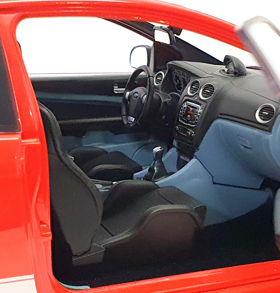 Minichamps 1/18 Scale 100 080067 - Ford Focus RS 2010 LM Classic Edition Minichamps 1/18 Scale 100 080067 - Ford Focus RS 2010 LM Classic Edition