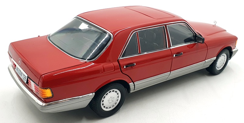 Norev 1/18 scale Diecast DC6524K - Mercedes-Benz 560 SEL - Red/Silver