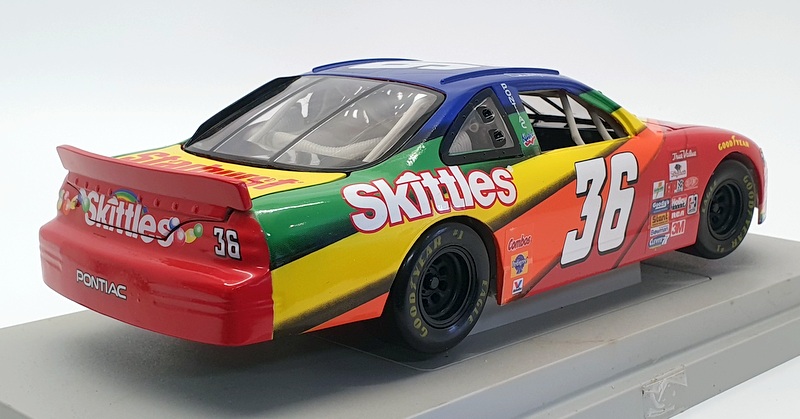 Ertl 1/18 Scale 7371 -1997 Pontiac Grand Prix Stock Car Nascar