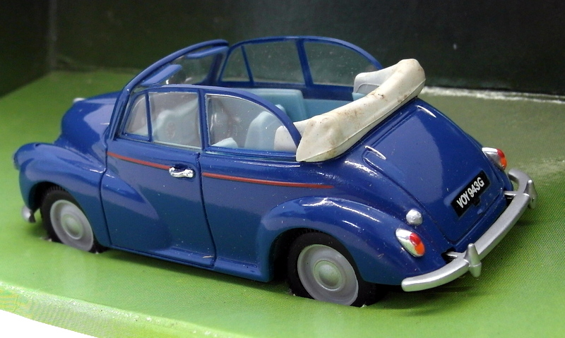 CORGI 1:43 - 96757 LOVEJOY - MORRIS MINOR CONVERTIBLE - BLUE