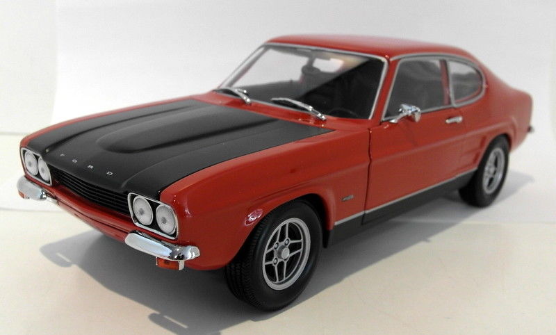 Minichamps 1/18 Scale Diecast - 150 089076 Ford Capri MK1 RS