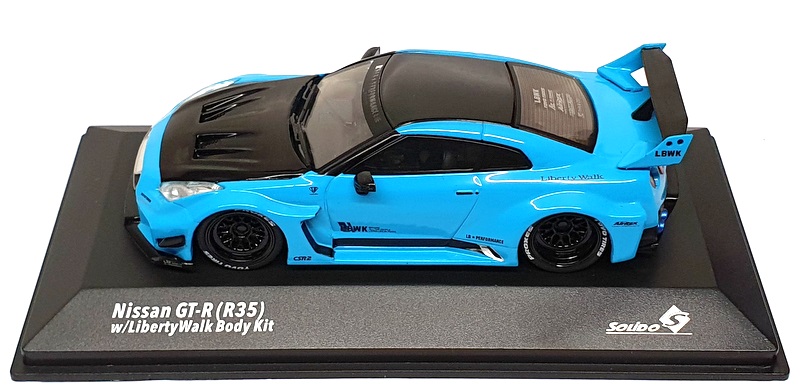 Solido 1/43 Scale S4311209 - Nissan GT-R (R35) w/Liberty