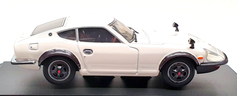 Ebbro 1/43 Scale Diecast 3400 - Nissan Fairlady Z-G - White Ebbro 1/43 Scale Diecast 3400 - Nissan Fairlady Z-G - White