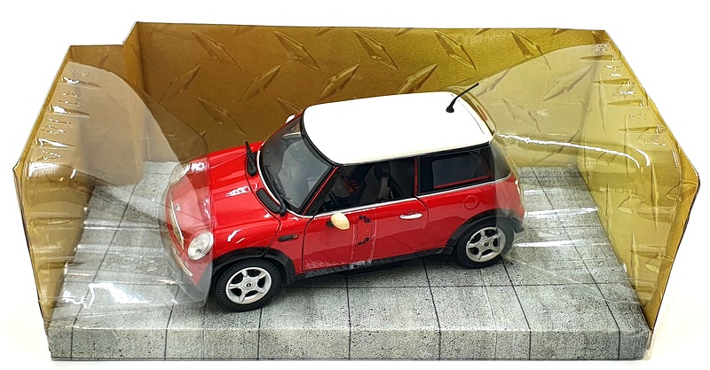 Motormax 1/18 Scale - 73100 - MINI Cooper 2001 - Red/white