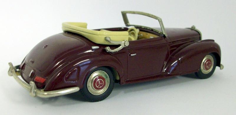 Western 1/43 Scale White metal M43001023 Mercedes 300S Cabrio dark red