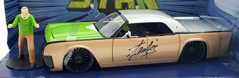 Jada 1/24 Scale Diecast 32778 - Stan Lee & 1963 Lincoln Continental