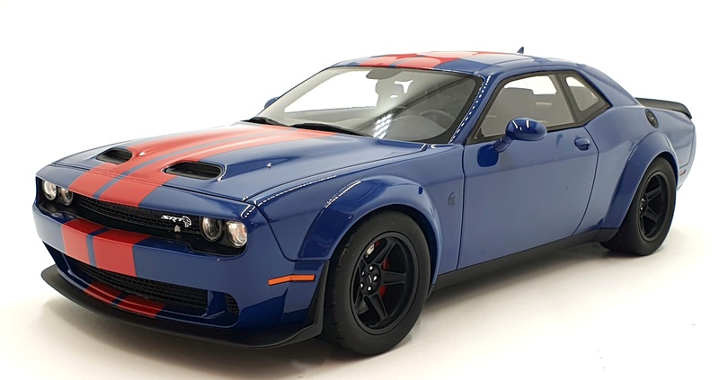 GT Spirit 1/18 Scale GT362 - Dodge Challenger Super Stock - Blue