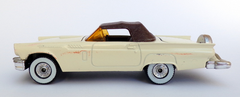 Corgi 13cm Long Vintage Diecast CG113 - Ford Thunderbird  - Cream/Brown
