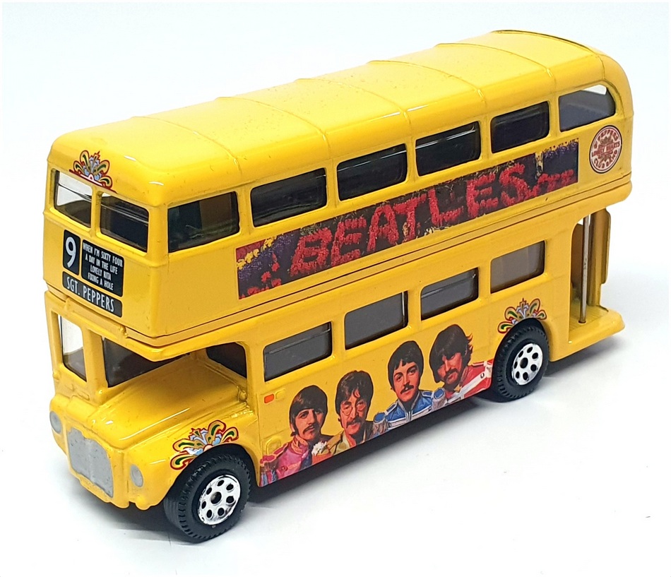 Corgi 13cm Long BT78218 - The Beatles Sgt Peppers London Bus In Keepsake Tin