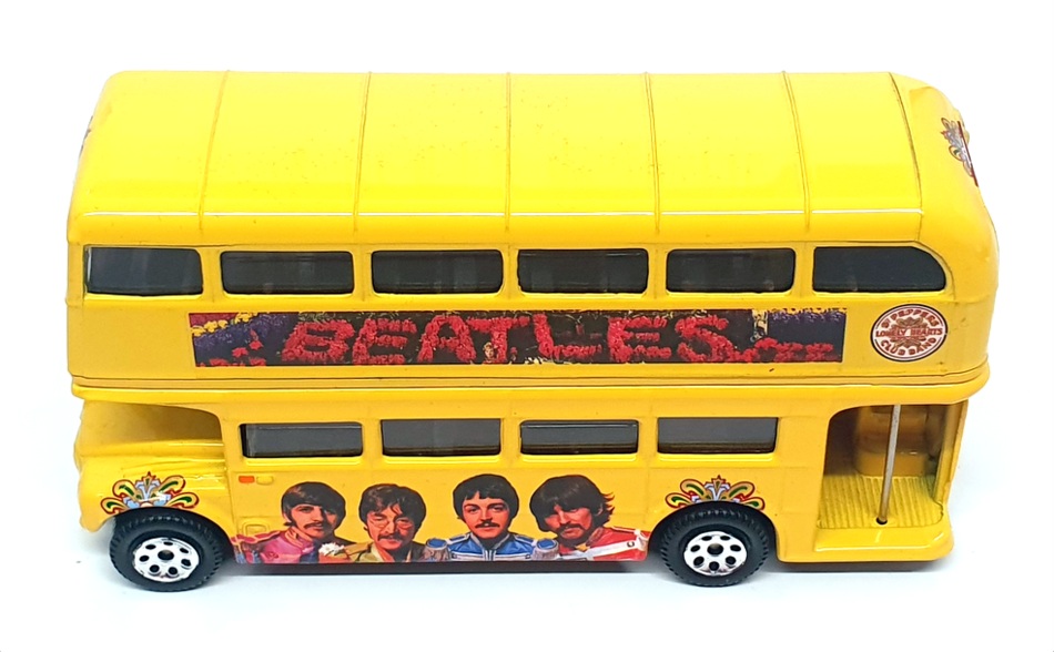 Corgi 13cm Long BT78218 - The Beatles Sgt Peppers London Bus In Keepsake Tin