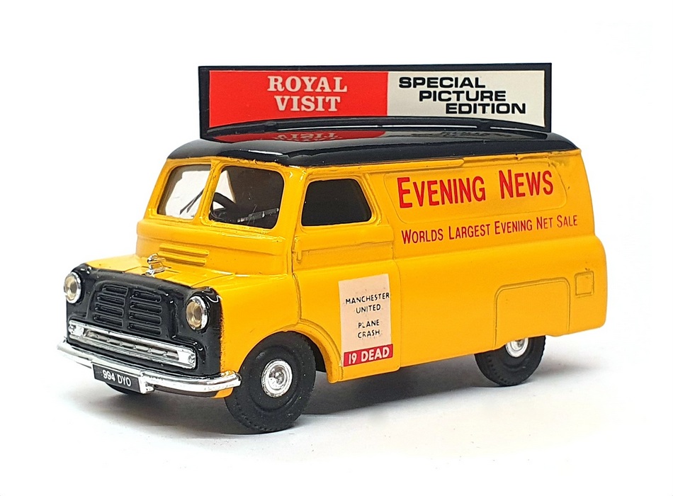 Corgi 1/43 Scale Diecast D981 - Bedford CA Van Evening News - Yellow