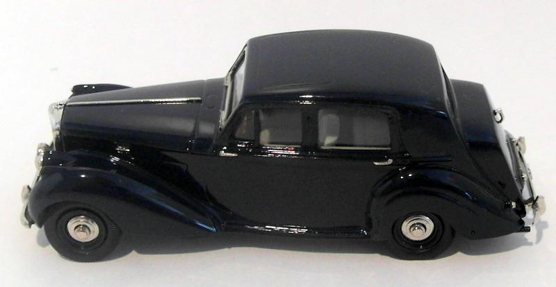 Lansdowne Models 1/43 Scale LDM64A - 1951 Bentley MkVI Ivo Peters Midnight Blue