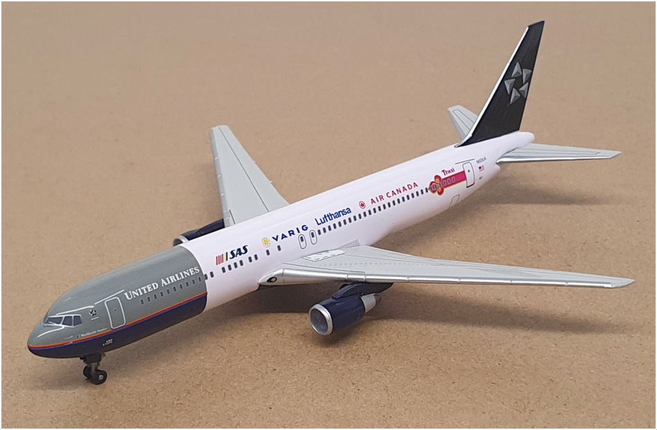 Dragon Wings 1/400 Scale 55436 - Boeing 767-322 Aircraft United N653UA