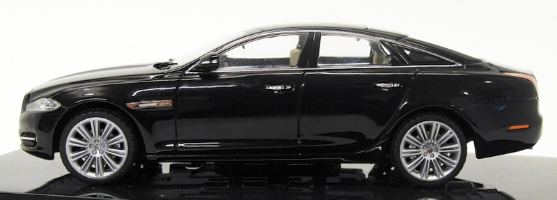 Ixo Models 1/43 Scale Diecast 76798 - Jaguar XJ - Black Amethyst Ixo Models 1/43 Scale Diecast 76798 - Jaguar XJ - Black Amethyst