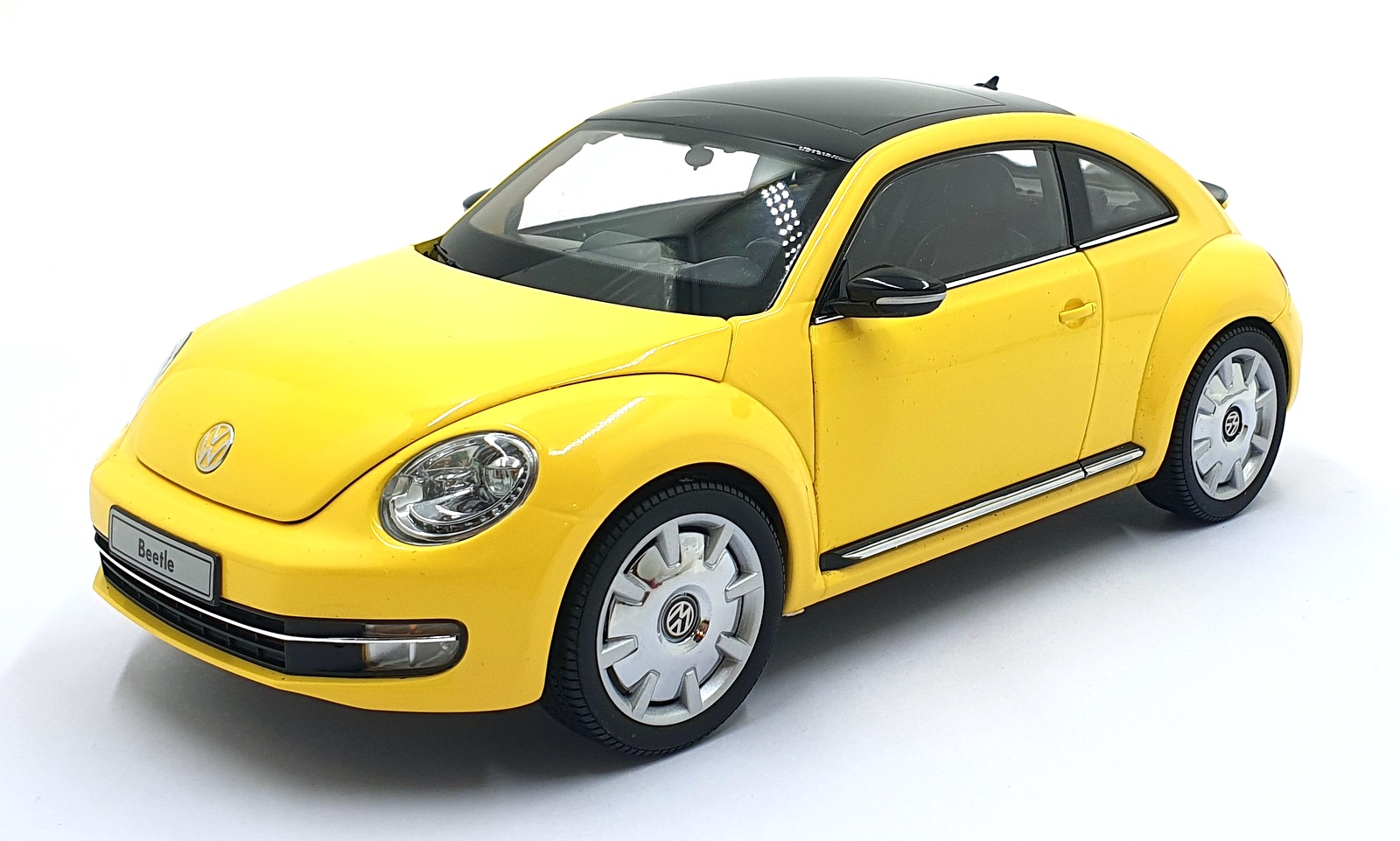 Kyosho 1/18 Scale Diecast 08811SY - Volkswagen The Beetle Coupe