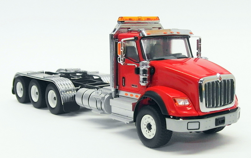 Diecast Masters 1/50 Scale Truck 71008 International HX620 Tridem