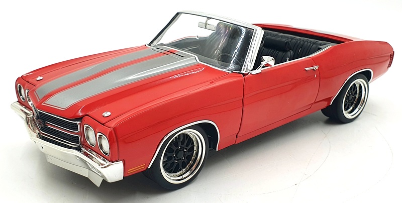 Acme 1/18 Scale A1805518 - 1970 Chevrolet Chevlle SS Restomod - Red
