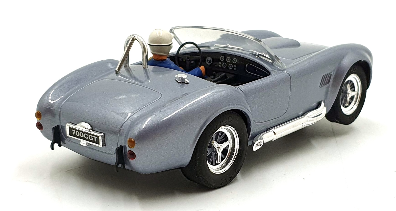 Ninco 1/32 Scale Slot Car 50195 - AC Cobra - Grey Ninco 1/32 Scale Slot Car 50195 - AC Cobra - Grey