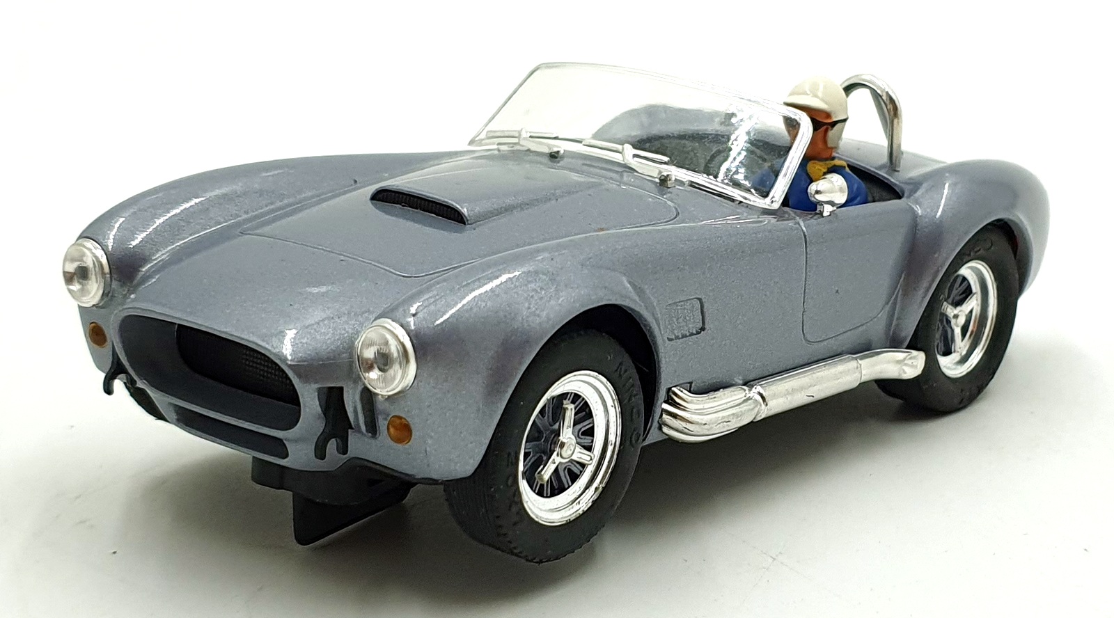 Ninco 1/32 Scale Slot Car 50195 - AC Cobra - Grey Ninco 1/32 Scale Slot Car 50195 - AC Cobra - Grey