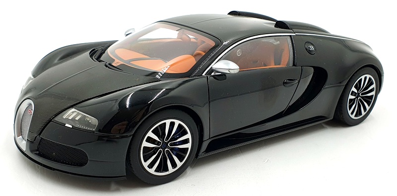 Autoart 1/18 Scale Diecast 70961 - Bugatti EB Veyron 16.4 Sang Noir - Black