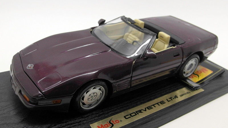 Maisto 1/18 Scale Diecast 31830 - Corvette LT-4 Convertible 1996 Purple