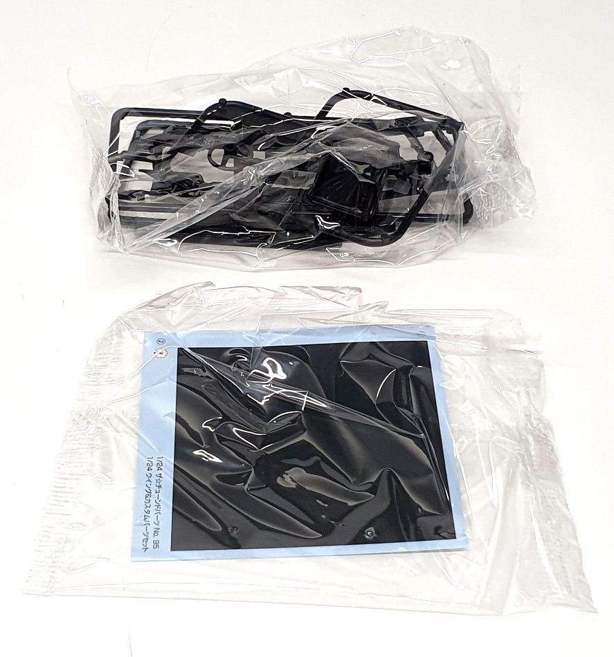 Aoshima 1/24 Scale Unbuilt Kit 059739 - Wing & Custom Parts Set