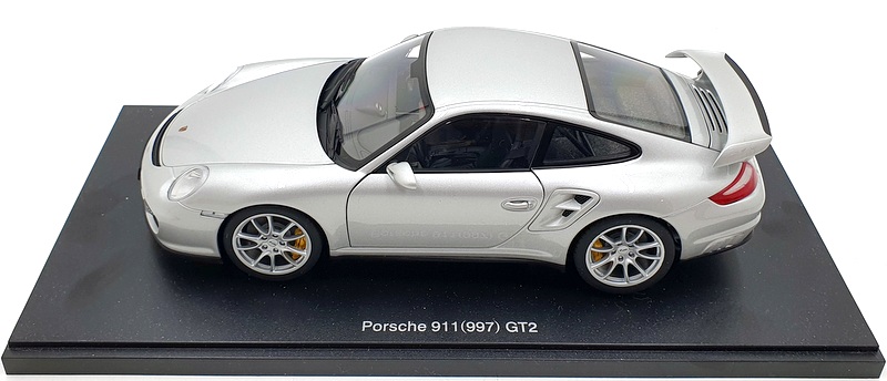 Autoart 1/18 Scale Diecast 77898 - Porsche 911 997 GT2 - Silver