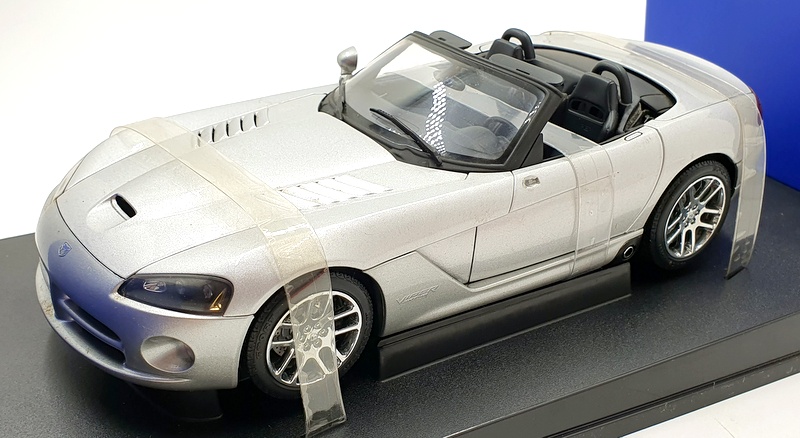 Autoart 1/18 Scale Diecast 71706 - Dodge Viper SRT-10 2003
