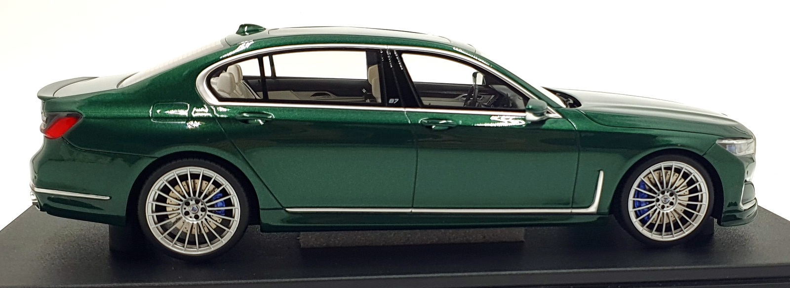 GT Spirit 1/18 Scale Resin GT942 - BMW Alpina B7 Saloon - Met