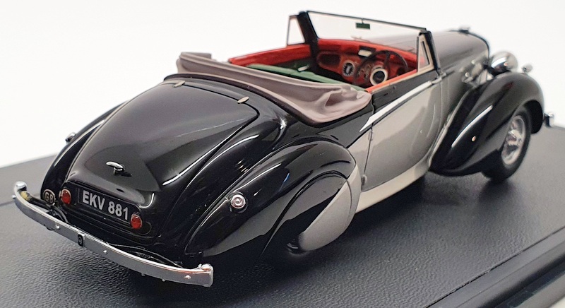 Matrix 1/43 Scale 40402031 - 1938 Daimier D818 DHC Carlton - Black