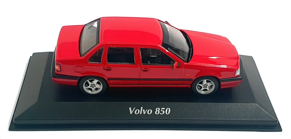 Maxichamps 1/43 Scale Diecast 940 171460 - 1994 Volvo 850 - Red